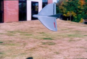 dron de vigilancia / de reconocimiento / con alas fijas / con motor eléctrico