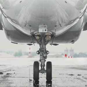 runway de-icing product / solid