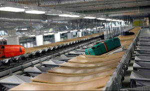 tilt-tray sorter / for baggage / for airports