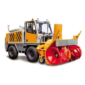 self-propelled snow blower / for runways