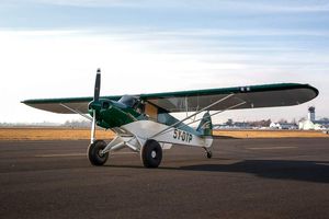 2-person private plane / piston engine / single-engine / with floats