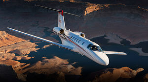 0 - 10 Pers. business aircraft / turbofan / light / 0 - 5000 km