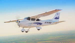 passenger private plane / 4-stroke engine / single-engine / 4-seater