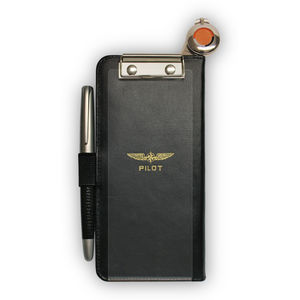 pilot kneeboard / with clipboard
