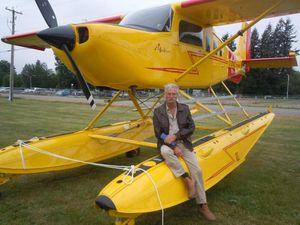 2-person private plane / piston engine / single-engine / with floats