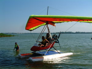 two-seater ultralight trike aircraft / with floats