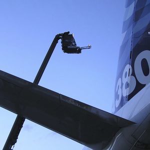 Enteisungsfahrzeug für Flugzeug 1