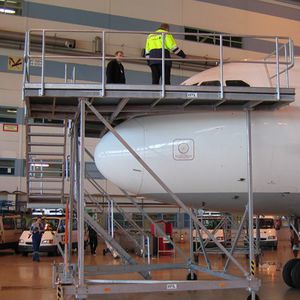 Flugzeugdock für Flugzeuge / für die Nase des Flugzeugs / mobiler