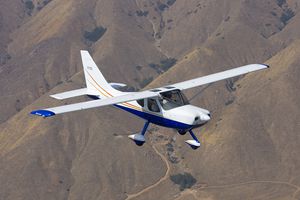 Privatflugzeug / 4 Plätze