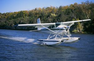 Schwimmhilfe für Leichtflugzeug