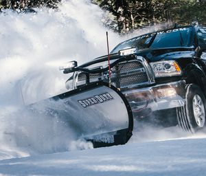 Schneepflugklinge für Rollfeld
