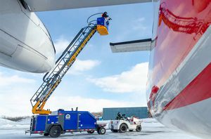 Enteisungsfahrzeug für Flugzeug