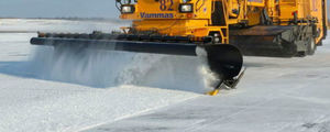 Schneepflugklinge für Rollfeld