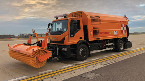 Kehrmaschine für Flughafen - TSA - AUTOBREN SRL - LKW-montiert