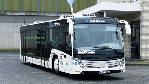 Bus für Flughafen - e.3000 - COBUS INDUSTRIES GMBH - 110 Pers. / elektrisch / mit Klimaanlage