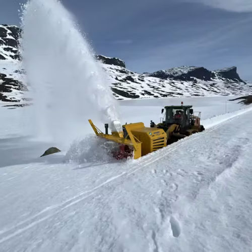 LKW-montierte Schneefräse - UPV 450 Twin Spin - ØVERAASEN AS - für Rollfeld