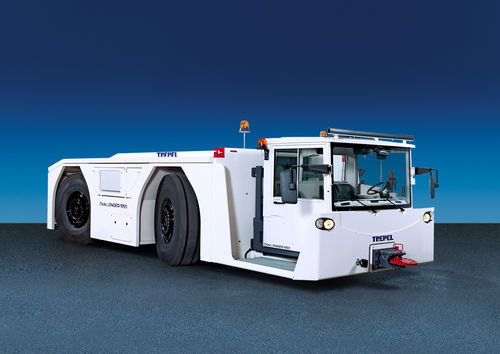 Schlepptraktor - CHALLENGER 550 - TREPEL AIRPORT EQUIPMENT GMBH - für Flugzeug / elektrisch / mit Schleppstange