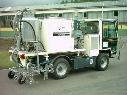 LKW-montierte Markiermaschine - GKSP 600 - Winter Markiertechnik GmbH - für Kalt Sprïhkunststoff / für Rollfeld