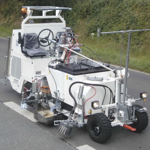 Markiermaschine mit Eigenantrieb - WT 351 GTLR  - Winter Markiertechnik GmbH - für Thermoplaste / für Rollfeld