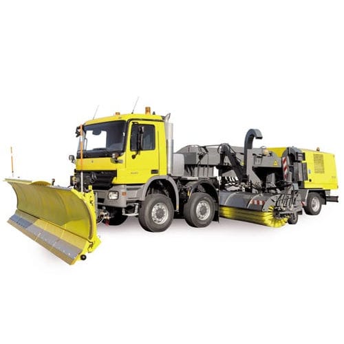 Kehrmaschine für Rollfeld - P 21CS/CSL - ZAUGG AG EGGIWIL - LKW-montiert / kompakt