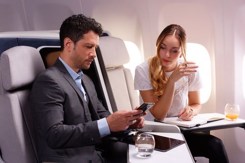 Sitz für Flugzeugkabine - ELYSIUM® FAMILY - STELIA AEROSPACE - für Businessclass / mit verstellbarer Kopfstütze / mit Armlehnen
