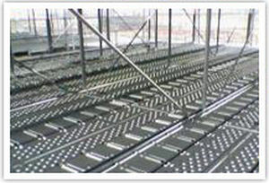 Rollentisch für Flughafen - Excel Industry Co. LLC / DOLL Fahrzeugbau GmbH