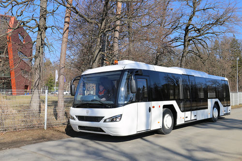 Bus für Flughafen - VIVAIR 60S - TAM - Europe Ltd. - 51 + / mit Klimaanlage / 8 Plätze