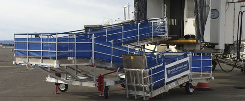 Boarding-Treppe - JWR - Keith Consolidated Industries, Inc. - mobil / angehängt / für Flugzeug