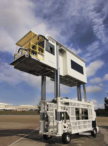 Ambulift mit Eigenantrieb - PaxLift - Paxlift from Baumann - für Behinderte / für Flughafen