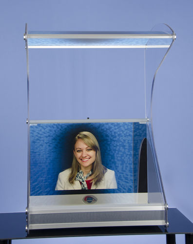 Bodenstehender Warteschlangenmanager - 3D 4K Kiosk - Telemedium / Teleportel - mit Touchscreen / für Flughafen