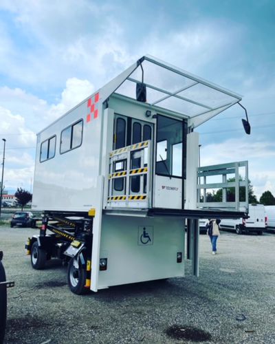Ambulift mit Eigenantrieb - TDA580 - TECNOFLY S.r.l - mit Klimaanlage / mit Intercom / mit Heizung