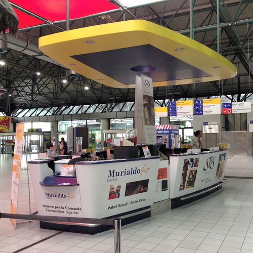 Informationsschalter - Torino Caselle — Torino 2 - CUTINI GROUP SRL - gewerblich / für Flughafen