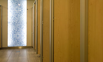 Sanitärkabine für Toilette für Flughafen - System M - Venesta - Aluminium
