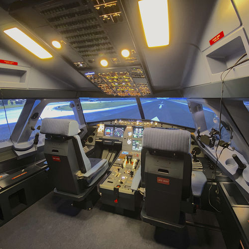 Flugsimulator - FNPT MCC - Aviatify - für Trainingszwecke / mit geschlossenem Cockpit / FNPT