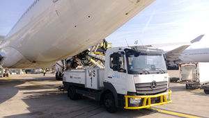 vehículo de abastecimiento de agua potable autónomo / con sistema antihelada / para aeropuerto
