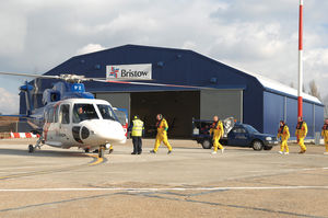 hangar para helicóptero