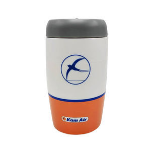 vaso desechable para cabina de avión