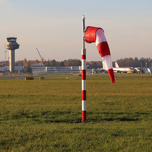 Poste para cono de viento - FAA WDI - DELTABOX - de iluminación / para aeropuerto