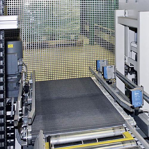 Cargador elevador de columna - NERAK GMBH FÖRDERTECHNIK - para mercancía / para aeropuerto