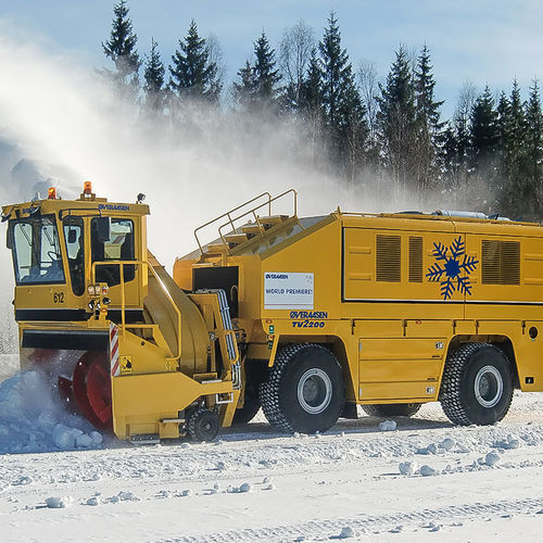 Soplador de nieve autónomo - TV 1520  - ØVERAASEN AS - para pista