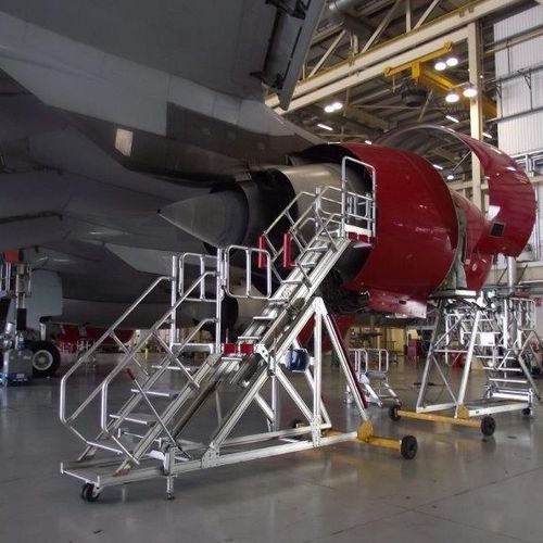 Escalerilla de acceso - 812.350.00 - SEMMCO LTD - móvil / de acoplamiento / para avión