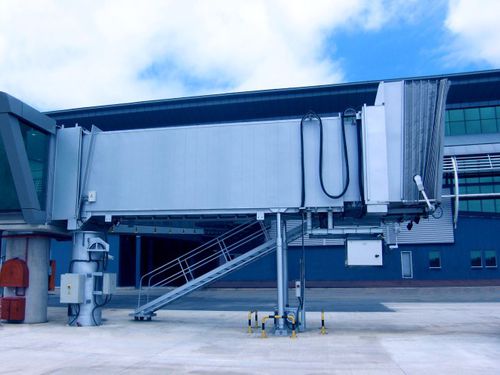 Pasarela de embarque para pasajeros - NL  - TK Elevator Airport Solutions - amovible / para el morro del aparato