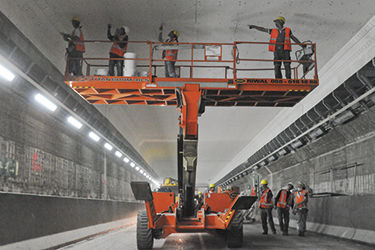 Plataforma elevadora de mantenimiento - MEC Titan 40-s - Manlift - de columna / para aeropuerto