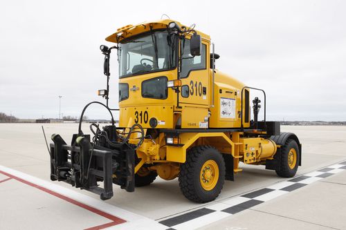 Soplador de nieve montado sobre camión - HT   - Oshkosh Airport Products - para aeropuerto