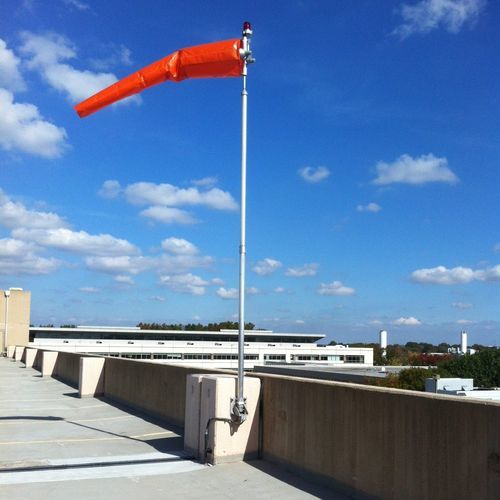 Cono de viento para helipuerto - Heliport Systems Inc. - con mástil / con iluminación interna