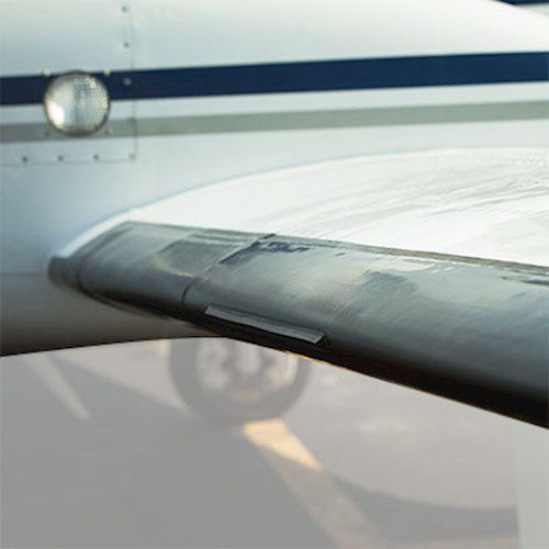 Sistema anticongelante para ala - Ice Shield De-icing Systems - neumático / para avión de línea