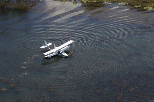 Hidroavión de turismo - SUPER PETREL LS - Scoda Aeronáutica - monomotor / de motor de 4 tiempos / de canoa