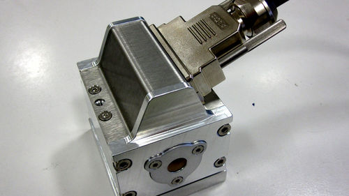 Medidor de espesor de revestimiento - EddyCus® TF inline WT - SURAGUS GMBH - de vidrio / sin contacto / para la aeronáutica