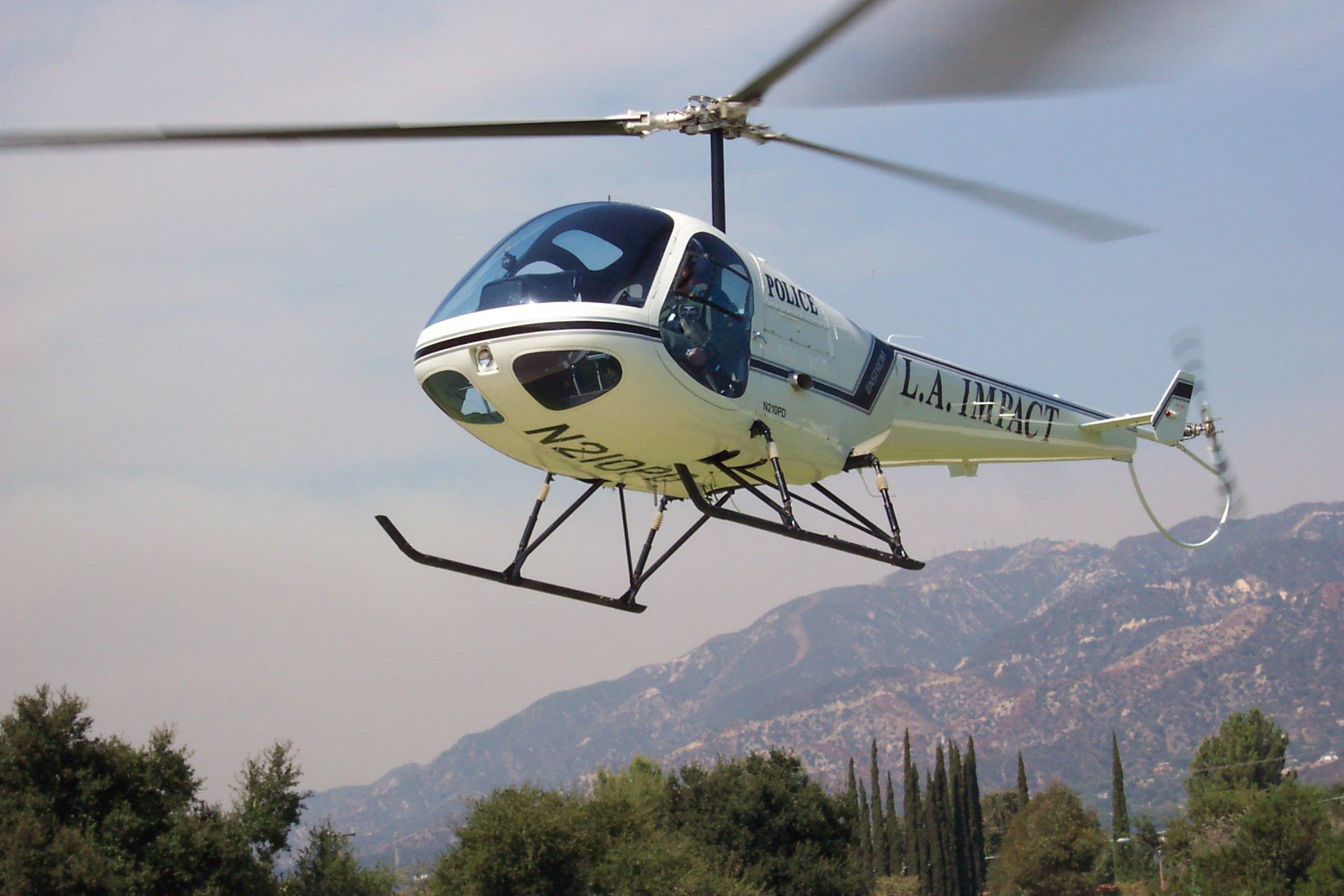 Hélicoptère 3 5 Pers. F28F ENSTROM HELICOPTER CORP de