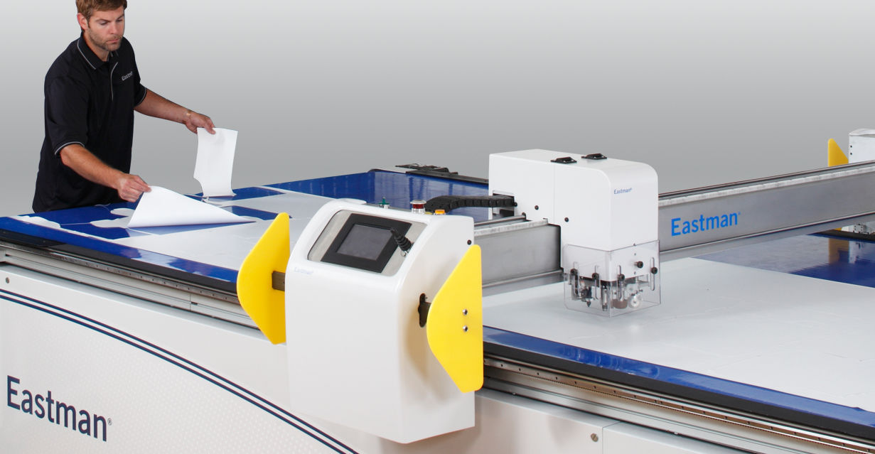 Machine de découpe multimatériaux Eastman Eagle C125 EASTMAN